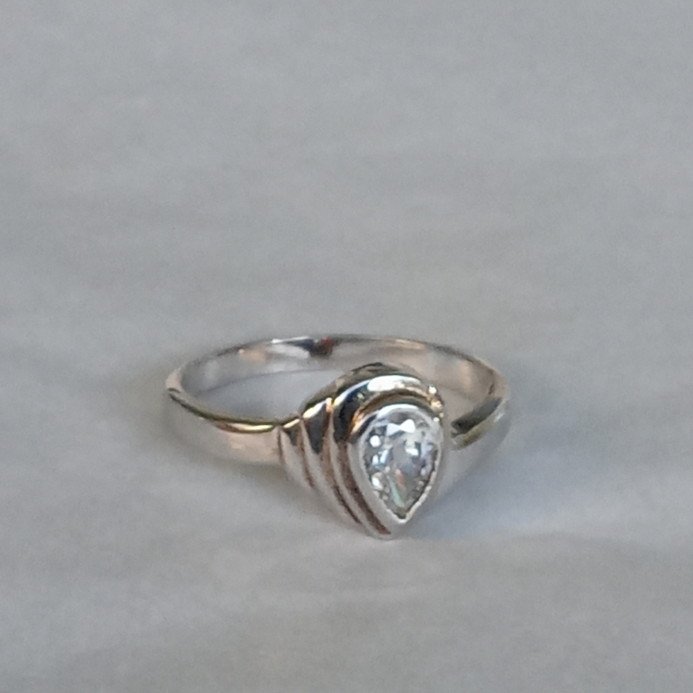 Silver Pear Shape Solitaire Rhinestone size 9.75 - Picture 3 of 4